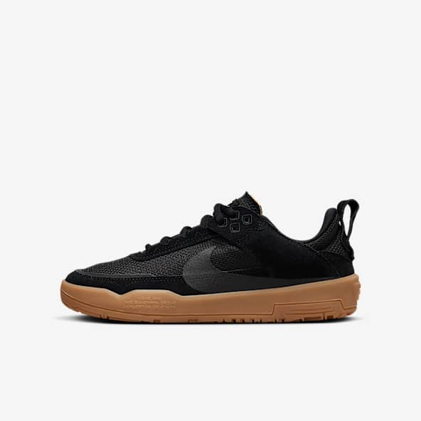Black Skate Shoes. Nike CA